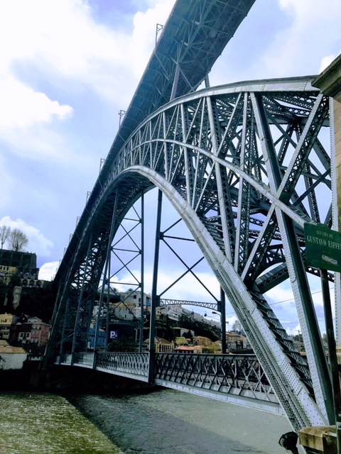 Detalhe da Ponte D. Luis e de seus dois tabuleiros.